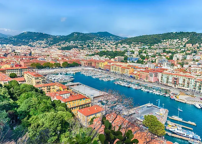 Casa Madere- Ideal Couples - & Cosy -train Station - Tram & Supermarkets-balcony- Washing-machine-ac Apartmán Nice