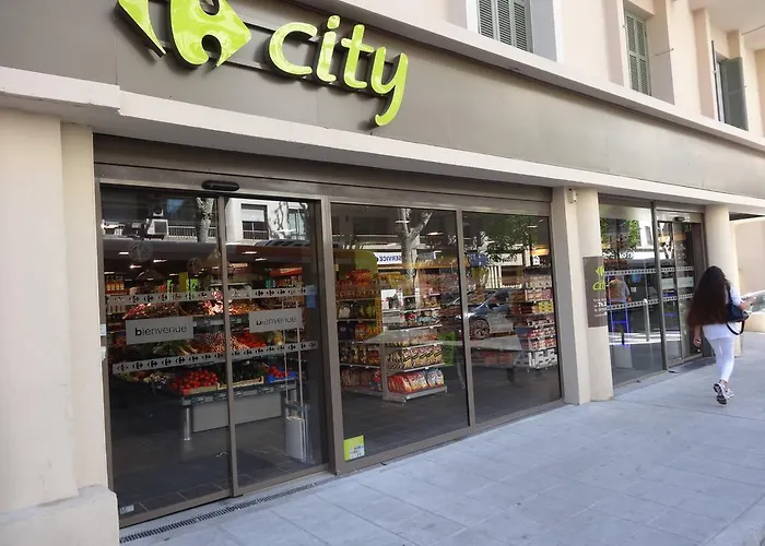 Apartmán Casa Madere- Ideal Couples - & Cosy -train Station - Tram & Supermarkets-balcony- Washing-machine-ac *