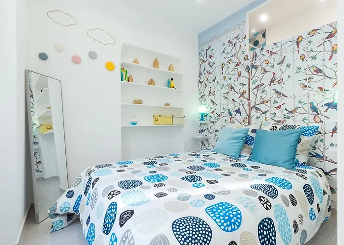 Casa Madere- Ideal Couples - & Cosy -train Station - Tram & Supermarkets-balcony- Washing-machine-ac Nice