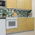 Apartman Casa Madere- Ideal Couples - & Cosy -train Station - Tram & Supermarkets-balcony- Washing-machine-ac