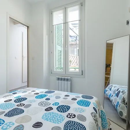 Apartment Casa Madere- Ideal Couples - & Cosy -train Station - Tram & Supermarkets-balcony- Washing-machine-ac Nice